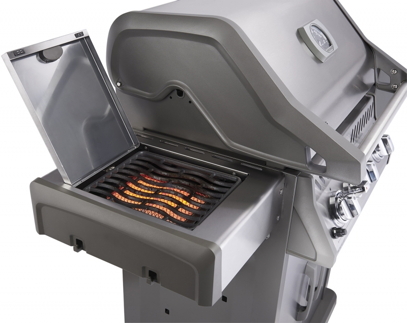 ROGUE 365 In Black With Infrared Side Burner